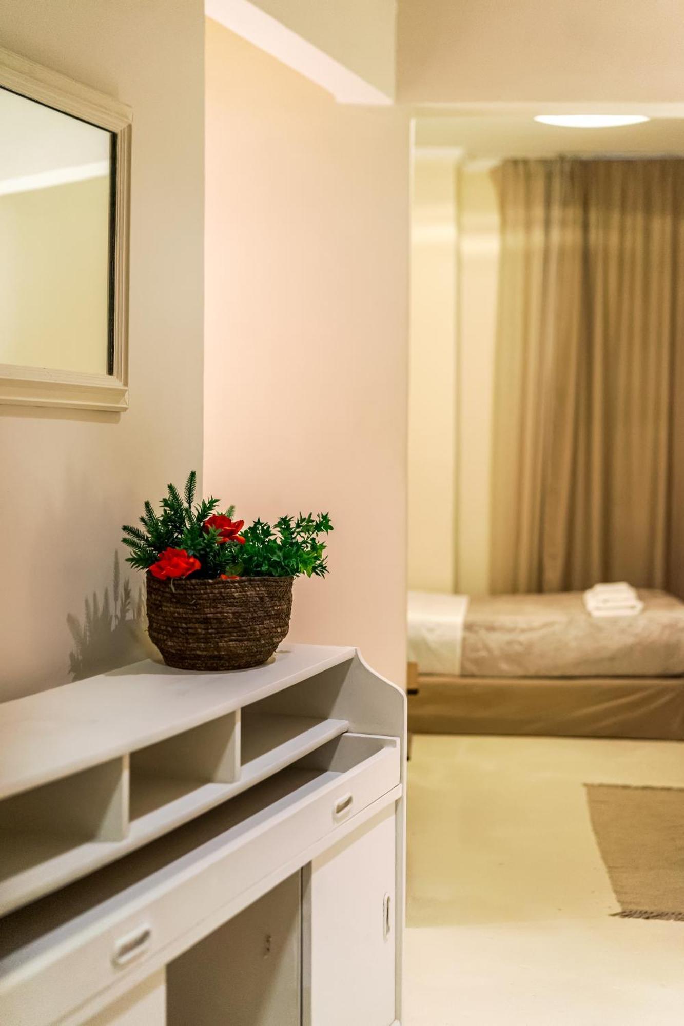 Filopappou Decent Apartment أثينا المظهر الخارجي الصورة